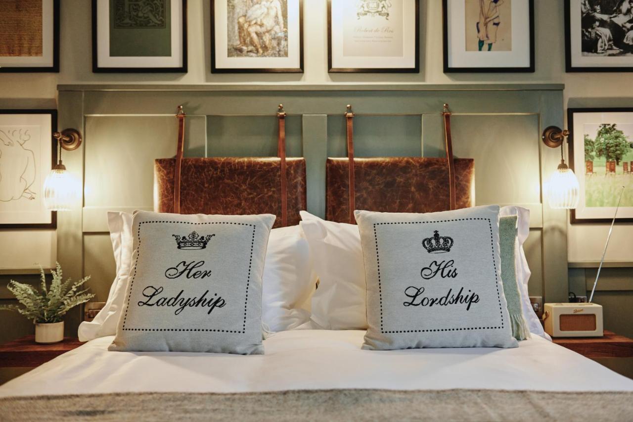 Kings Arms - Egham-Windsor Otel Dış mekan fotoğraf